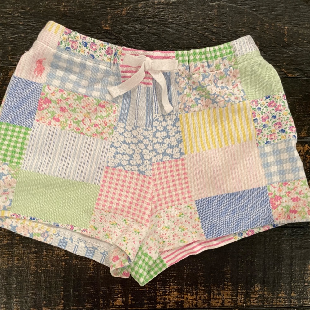 Like new Ralph Lauren girls size 5 polo patchwork Terry cloth shorts.